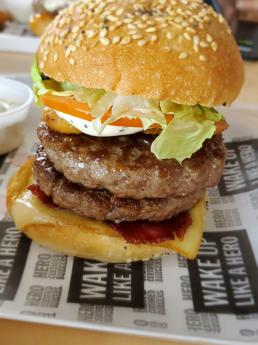 Hero Beef Bacon Burger