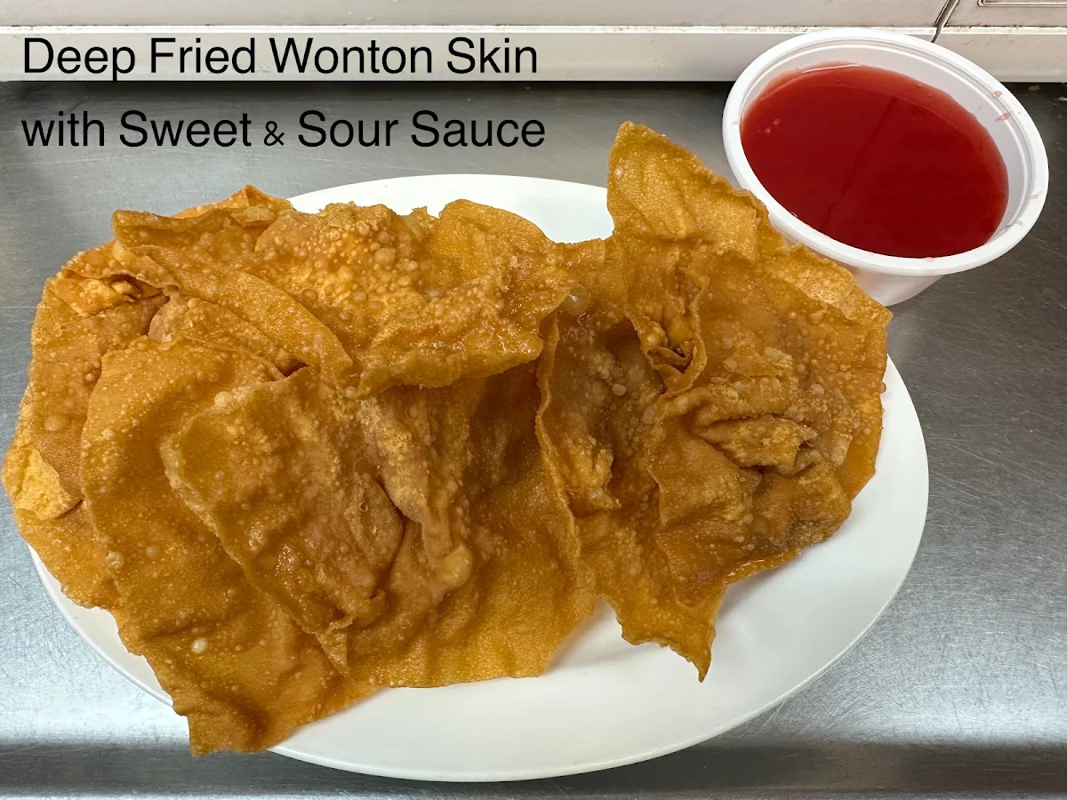 Deep Fried Wonton w Sweet & Sour Sauce