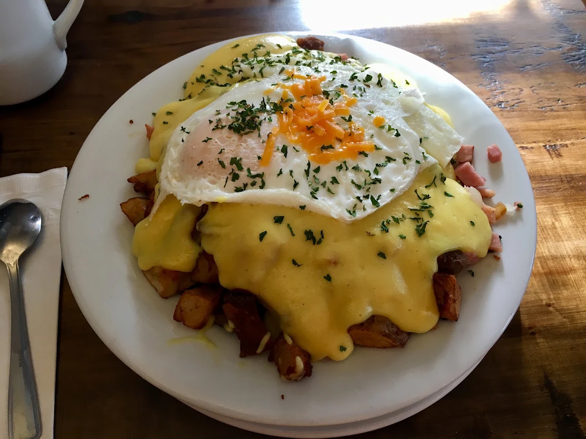 Smoked Salmon Eggs Benedict
