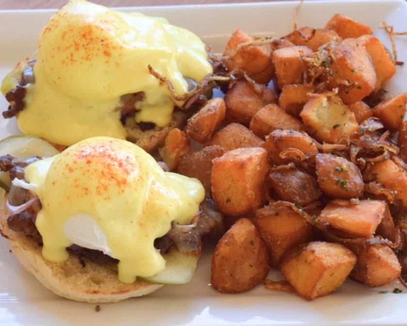 Fried Chicken Benedict Bénédictines Poulet Frit