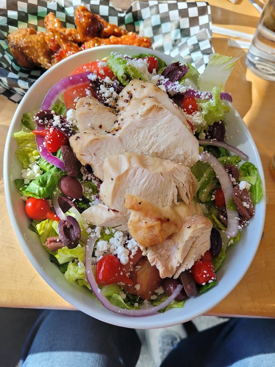 Greek Salad with Chicken