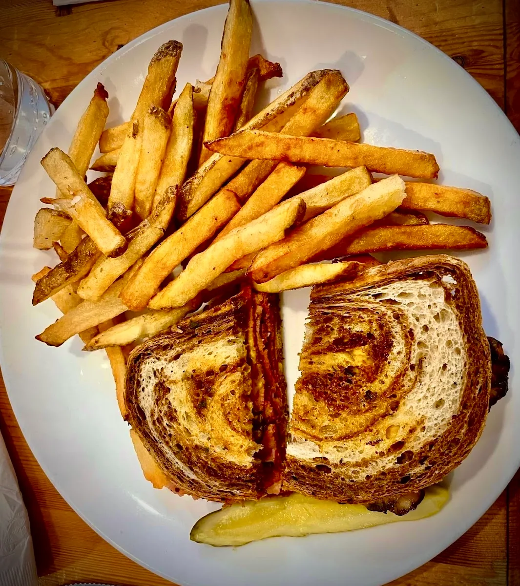 Smoke Meat Sandwich
