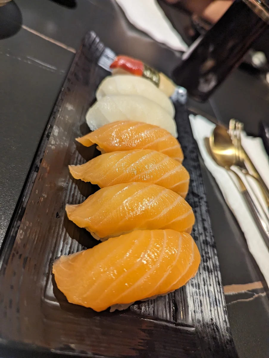 Salmon Sushi