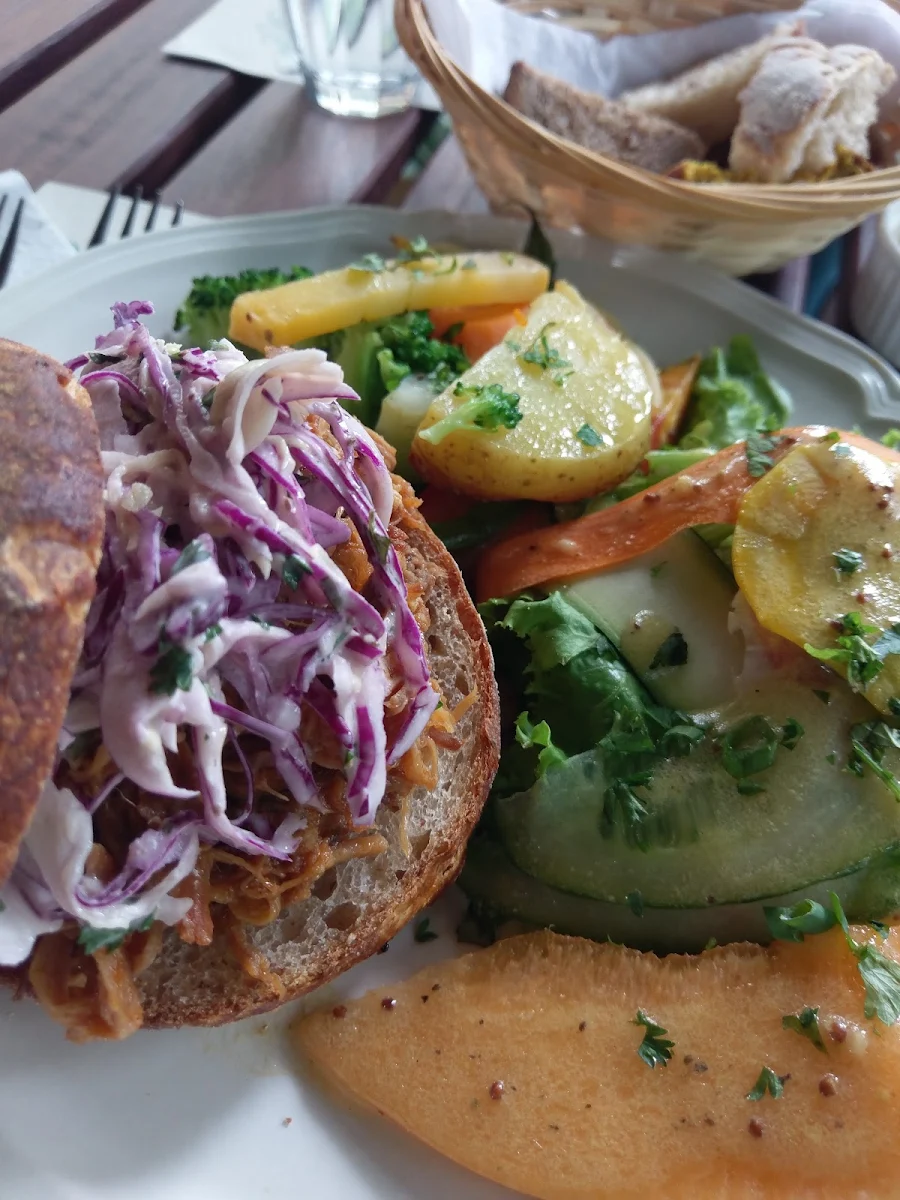 Pulled Pork Burger