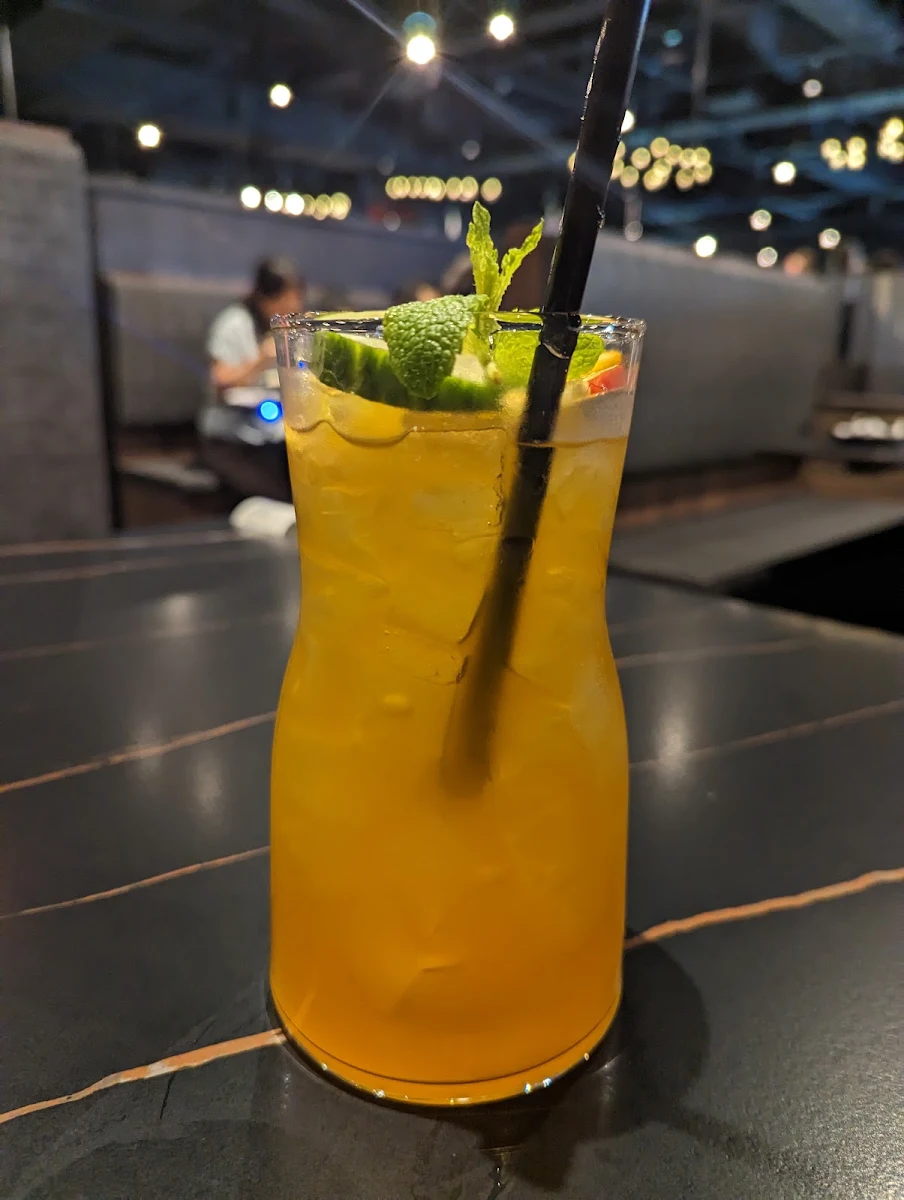 Fresh Fruit Tea