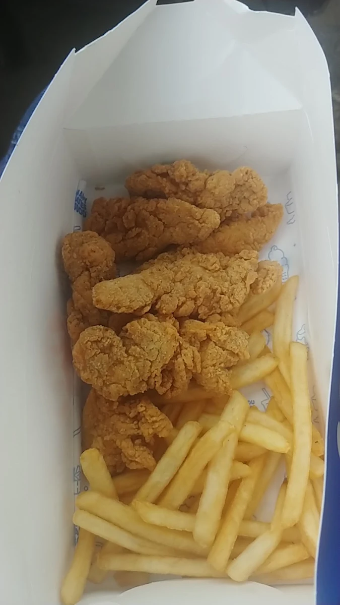6 Piece Chicken Basket Meal