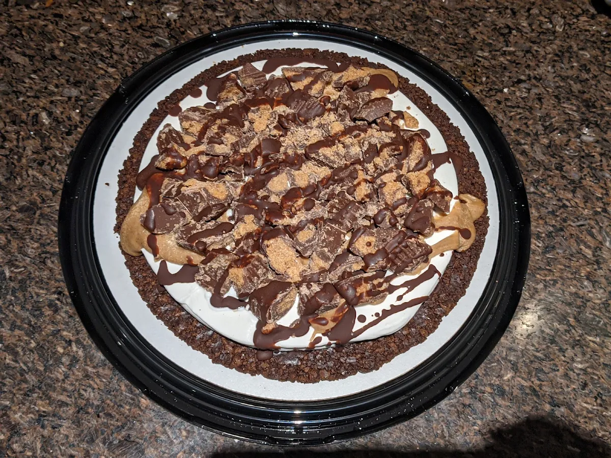 Reese Peanut Butter Cups DQ Treatzza Pizza