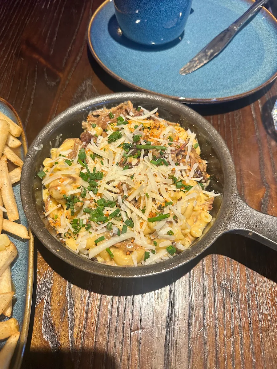 Brisket Mac N Cheese