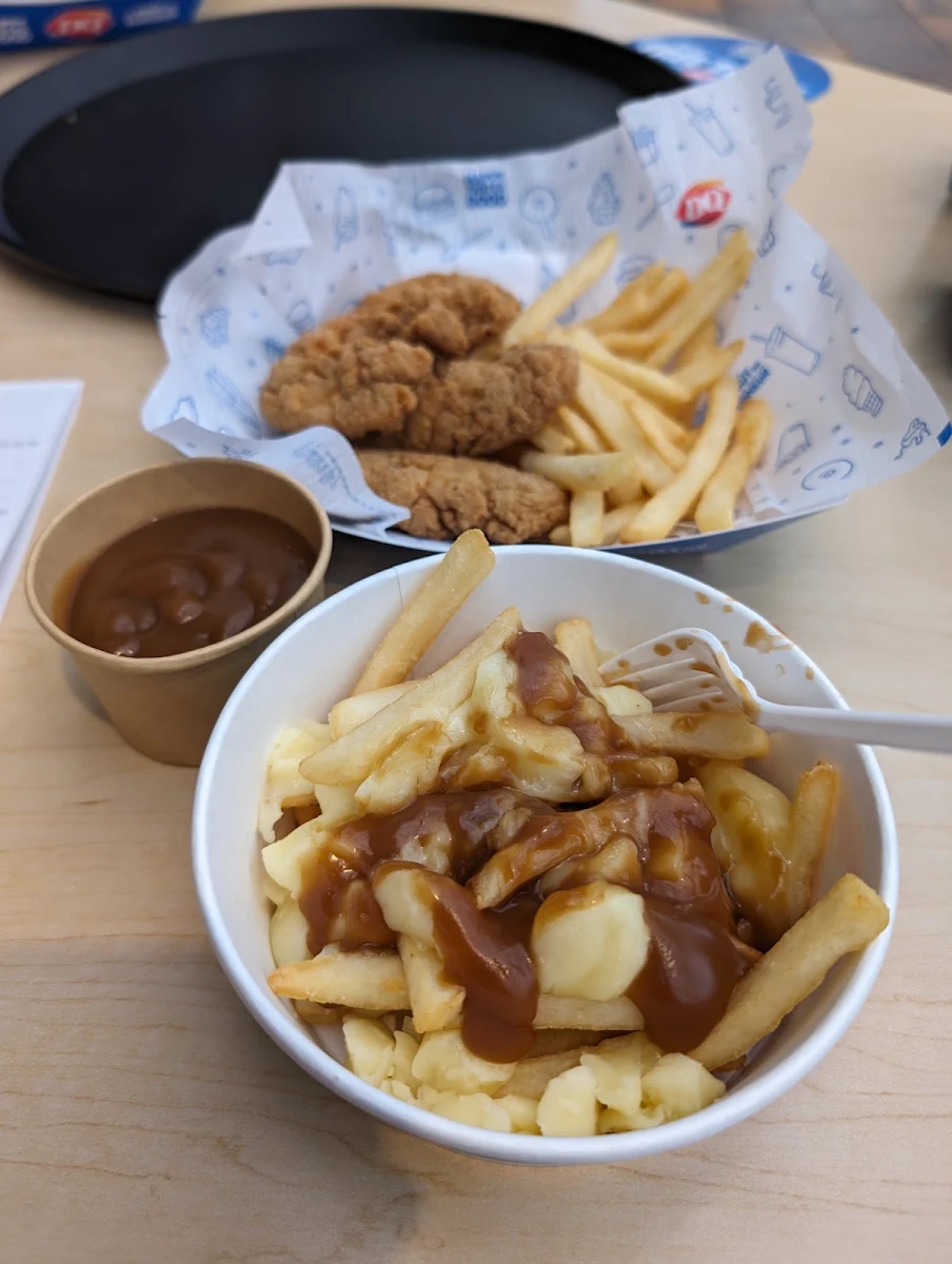 Poutine, Dairy Queen Grill & Chill