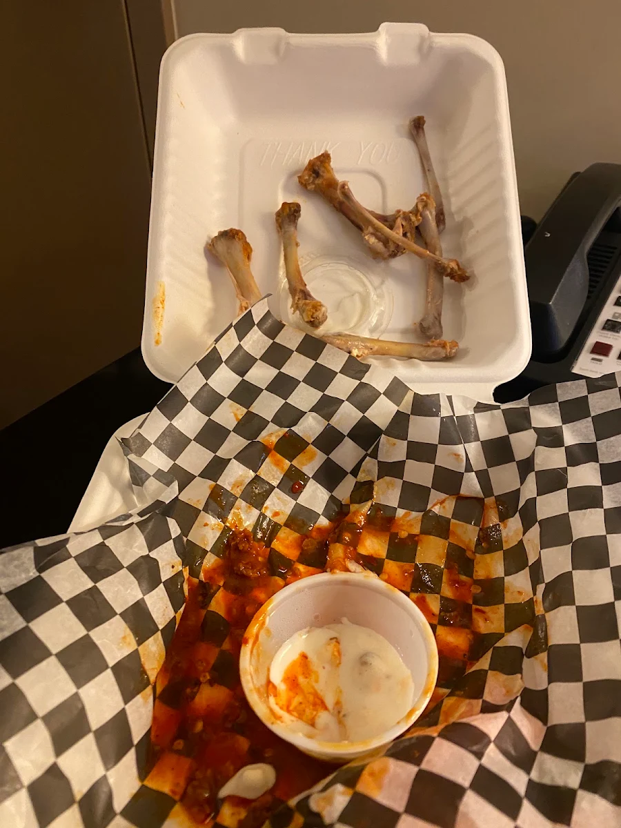 519's Famous Chicken Wings