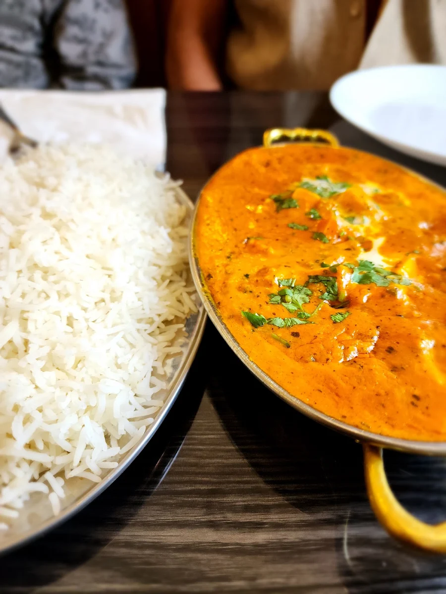 Steamed Rice with Sahi Paneer