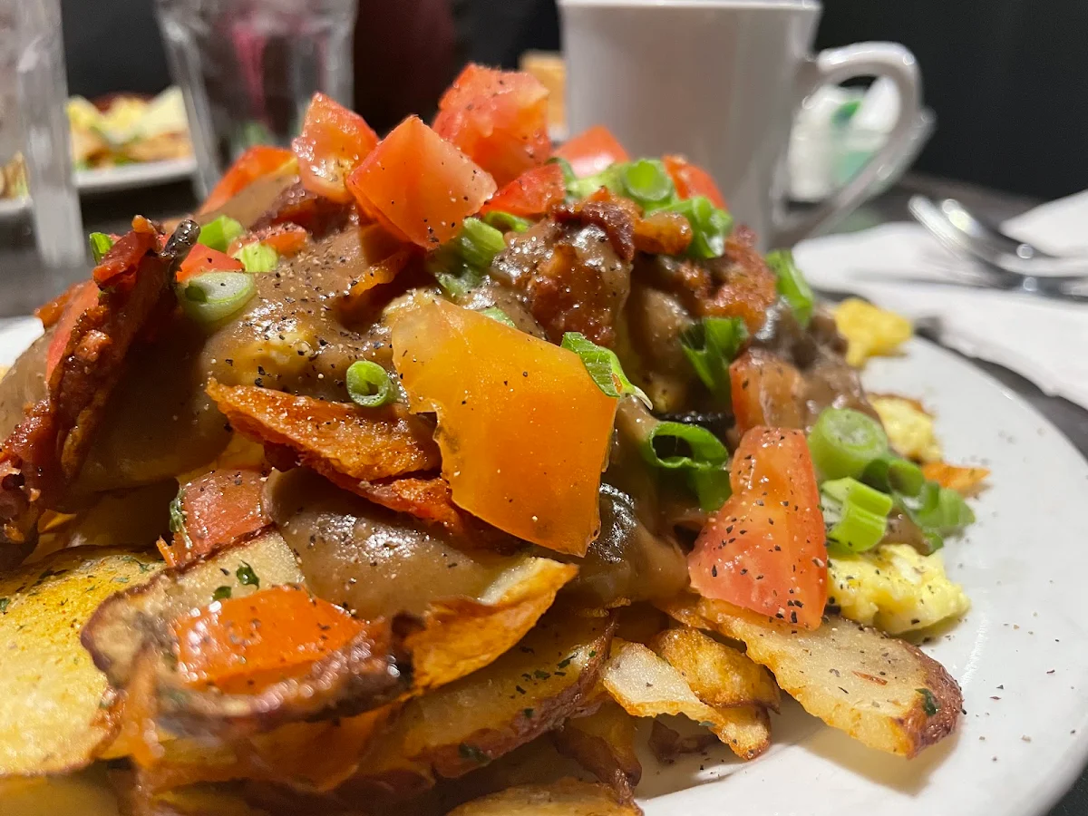 Breakfast Poutine