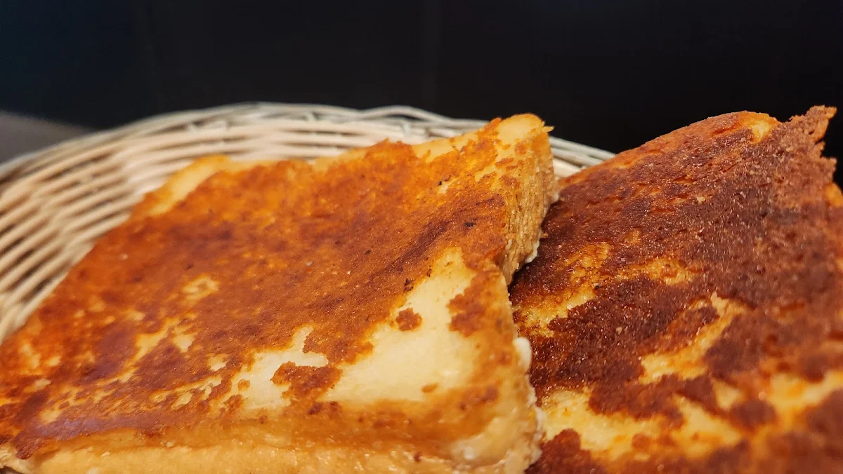 Mozza Toast