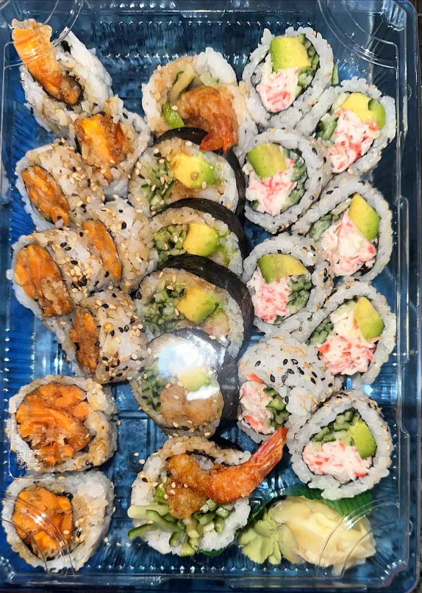 Spicy Salmon and Spicy Tuna