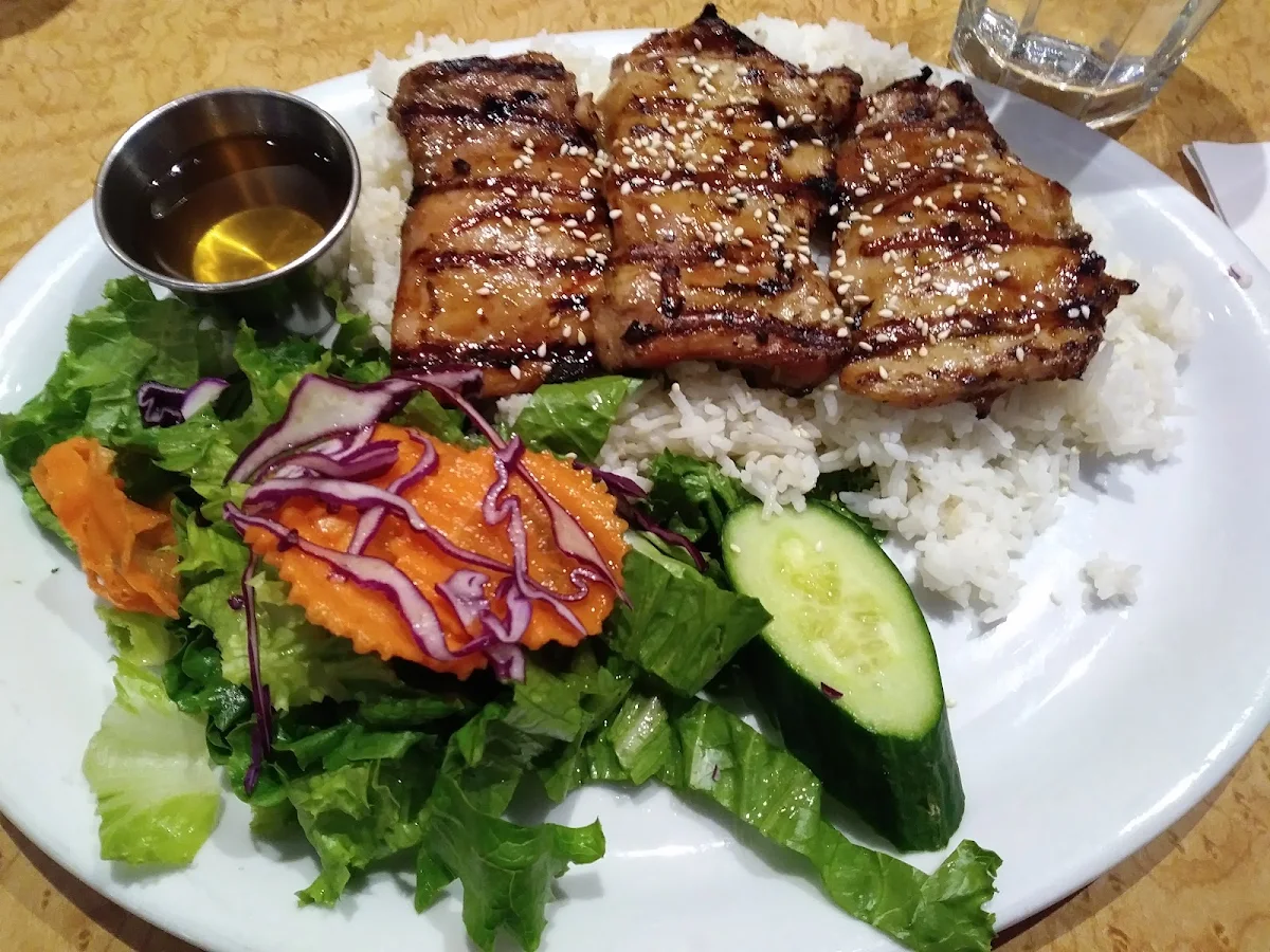 Boeuf Et Poulet Grillé Avec Riz