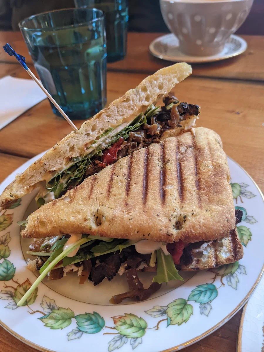 Turkey Sandwich with Mango Chutney