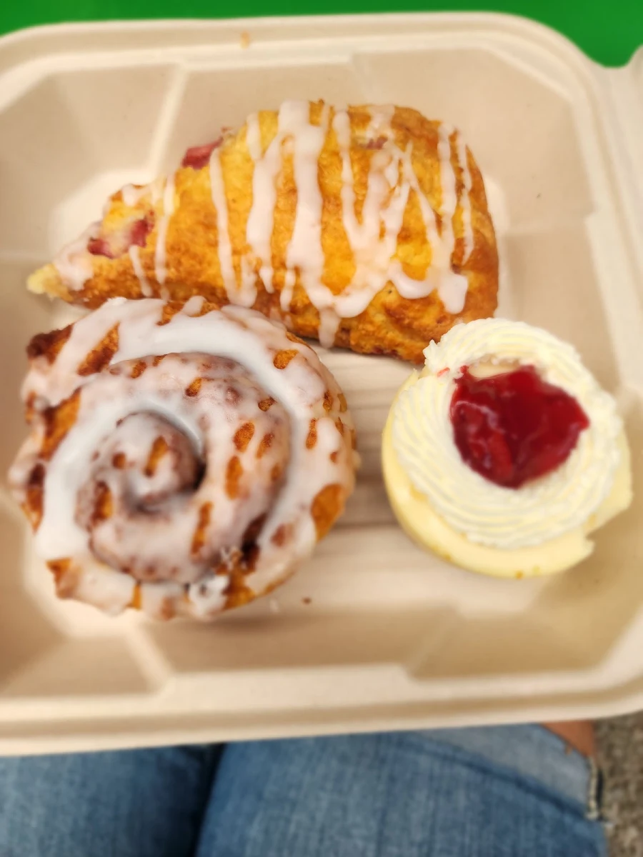 Highlights, Jo-Ann's Deli Market and Bake Shop