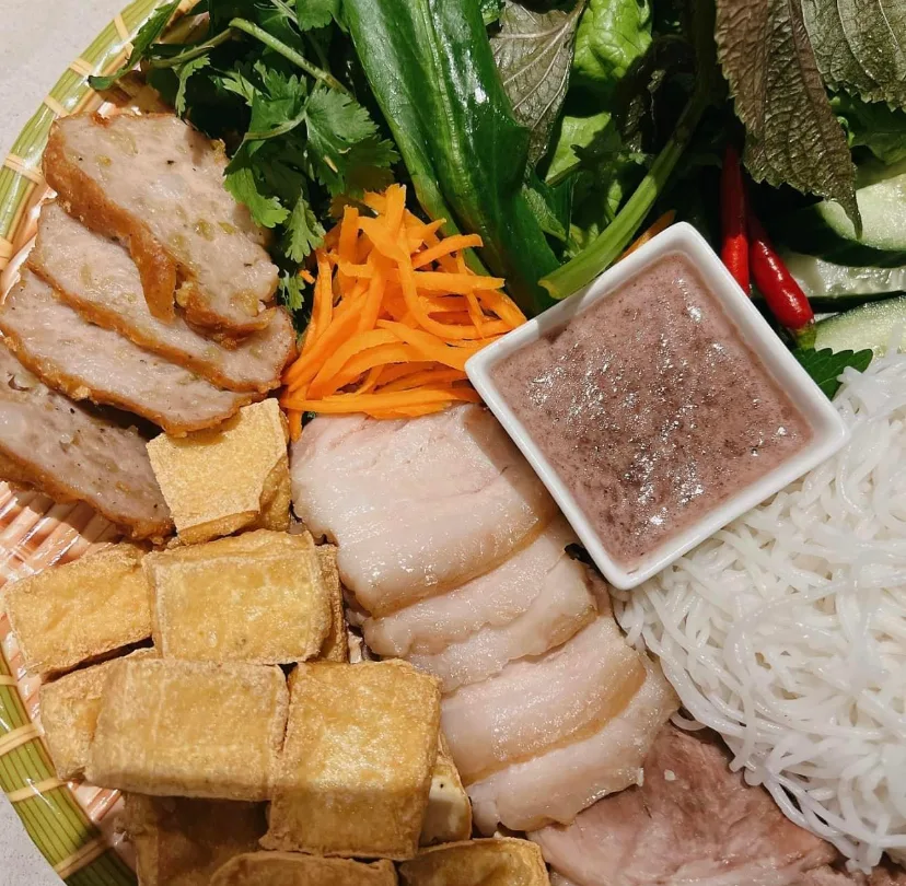 Fried Tofu & Fermented Shrimp Paste with Vermicelli Bun Dau Mam Tom