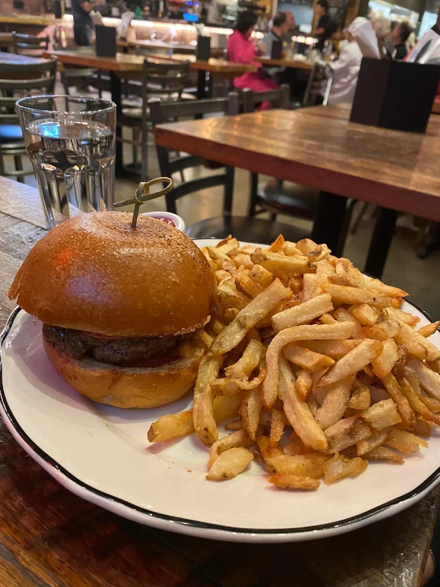 6oz Plain Hamburger and Fries