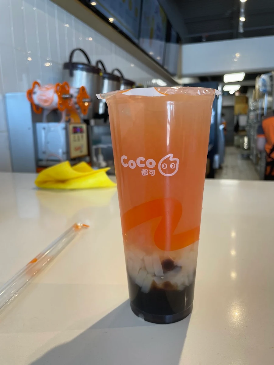 Grapefruit Green Tea with Boba