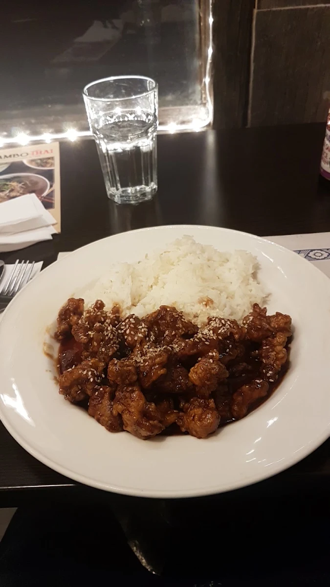 General Tsao's Chicken with Steamed Rice