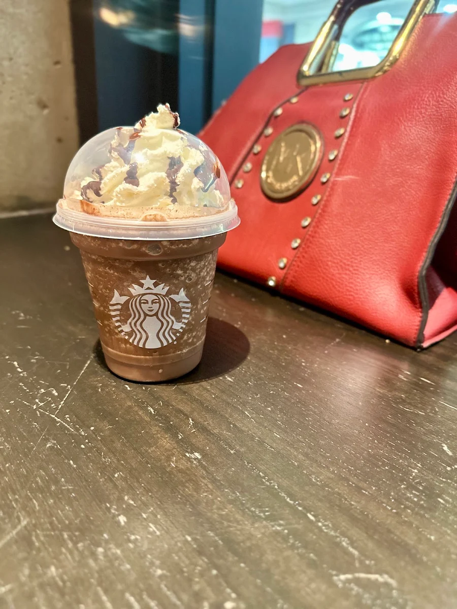 Chocolate Cookie Crumble Crème Frappuccino