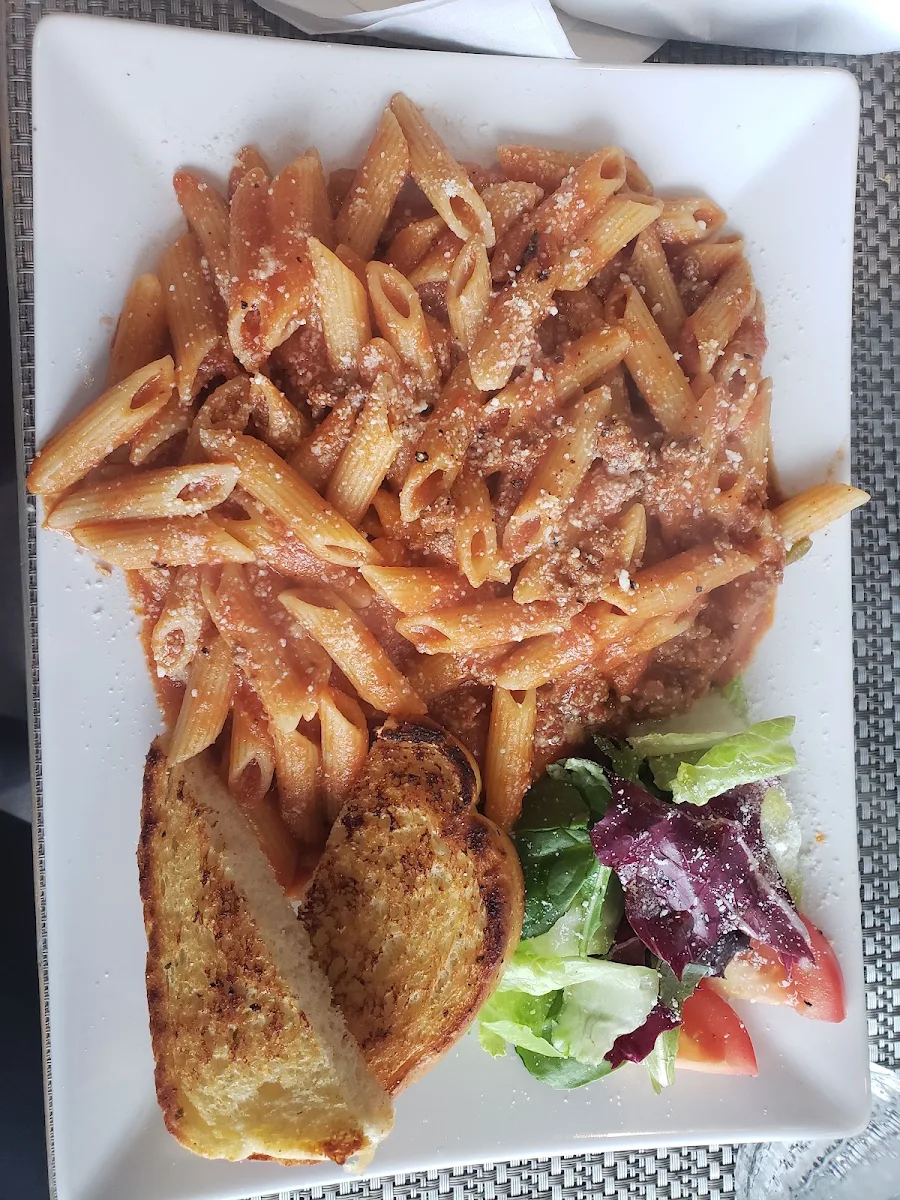 Pasta Rigatoni Bolognese