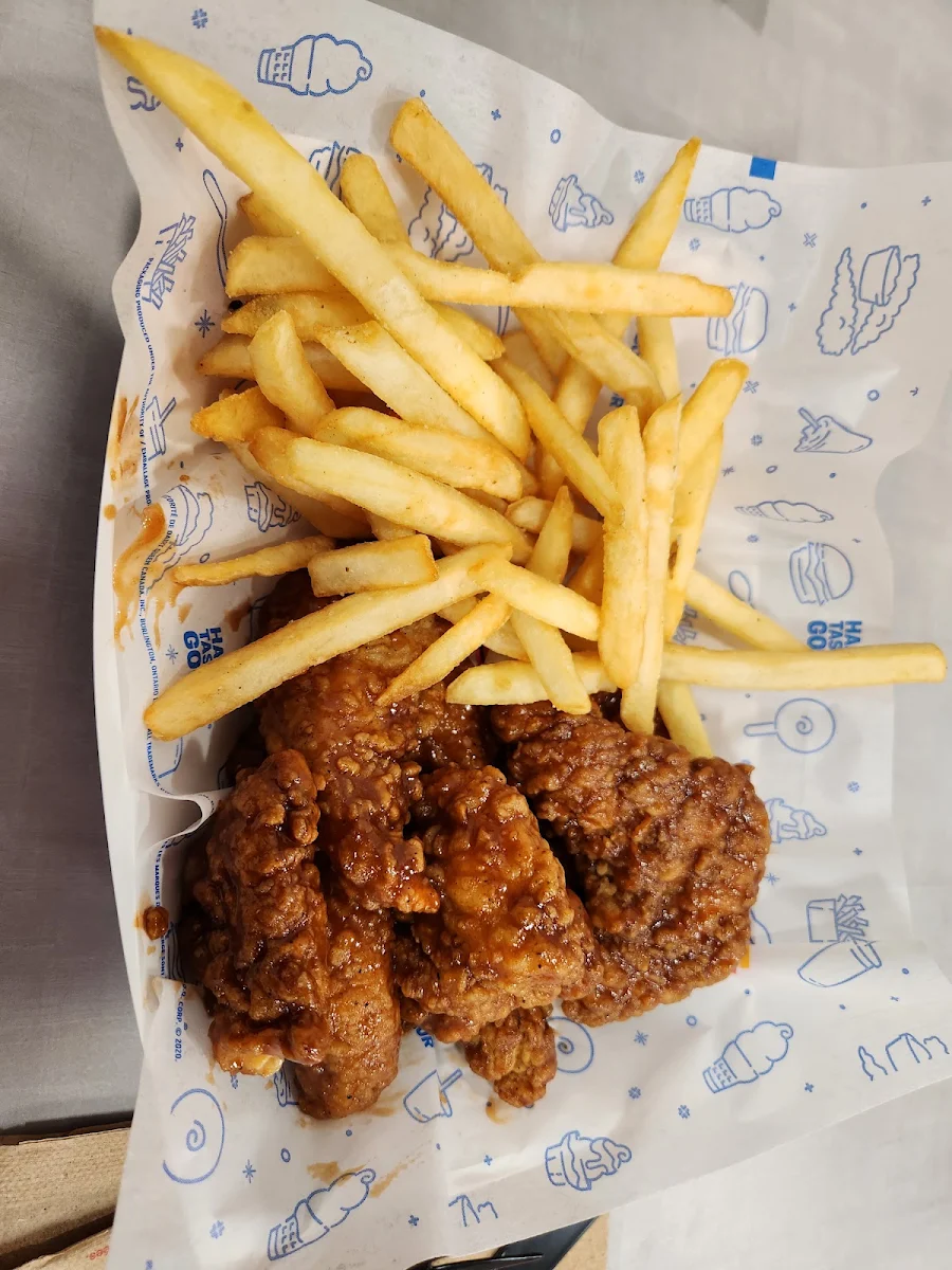 Sauced and Tossed Chicken Strip Basket