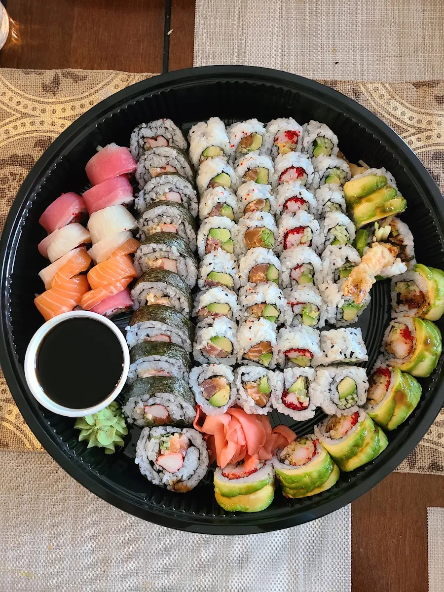 pcs Assorted Sushi