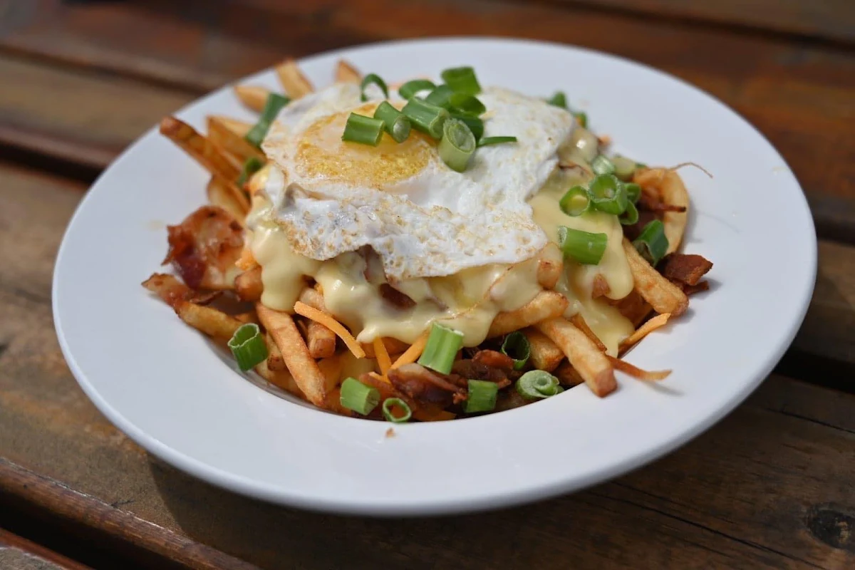Breakfast Poutine