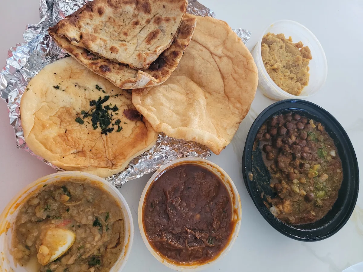 Amritsari Kulche