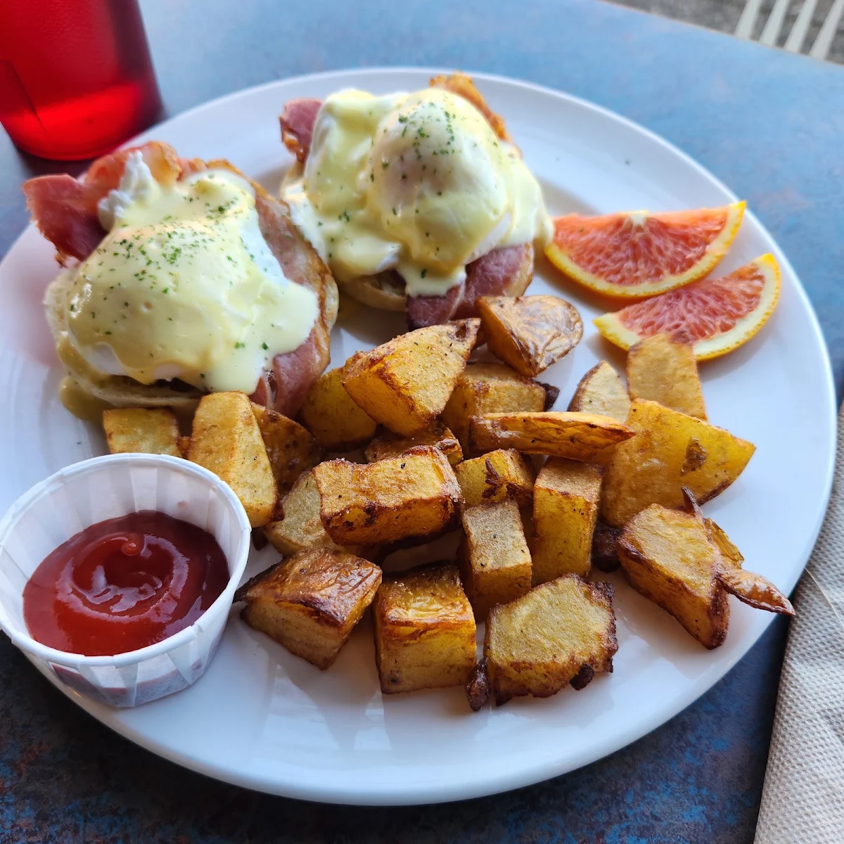 Traditional Eggs Benny