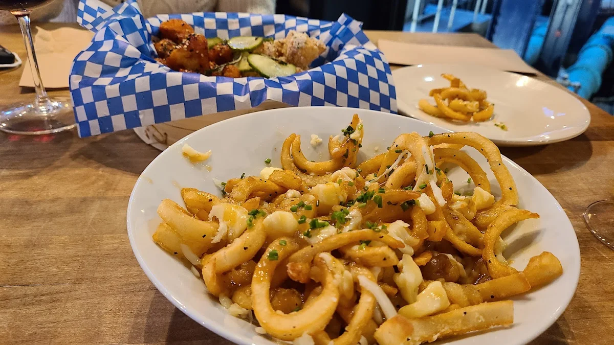 Curly Fries Poutine
