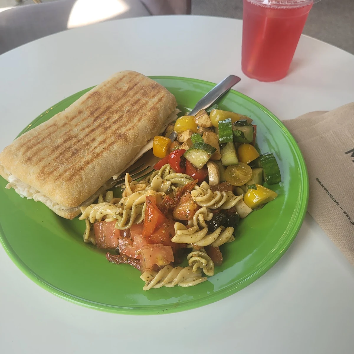 Sandwich Poulet Avec Salad