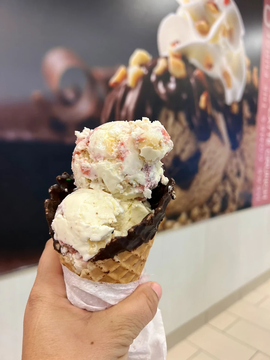 Strawberry Cheesecake Ice-Cream