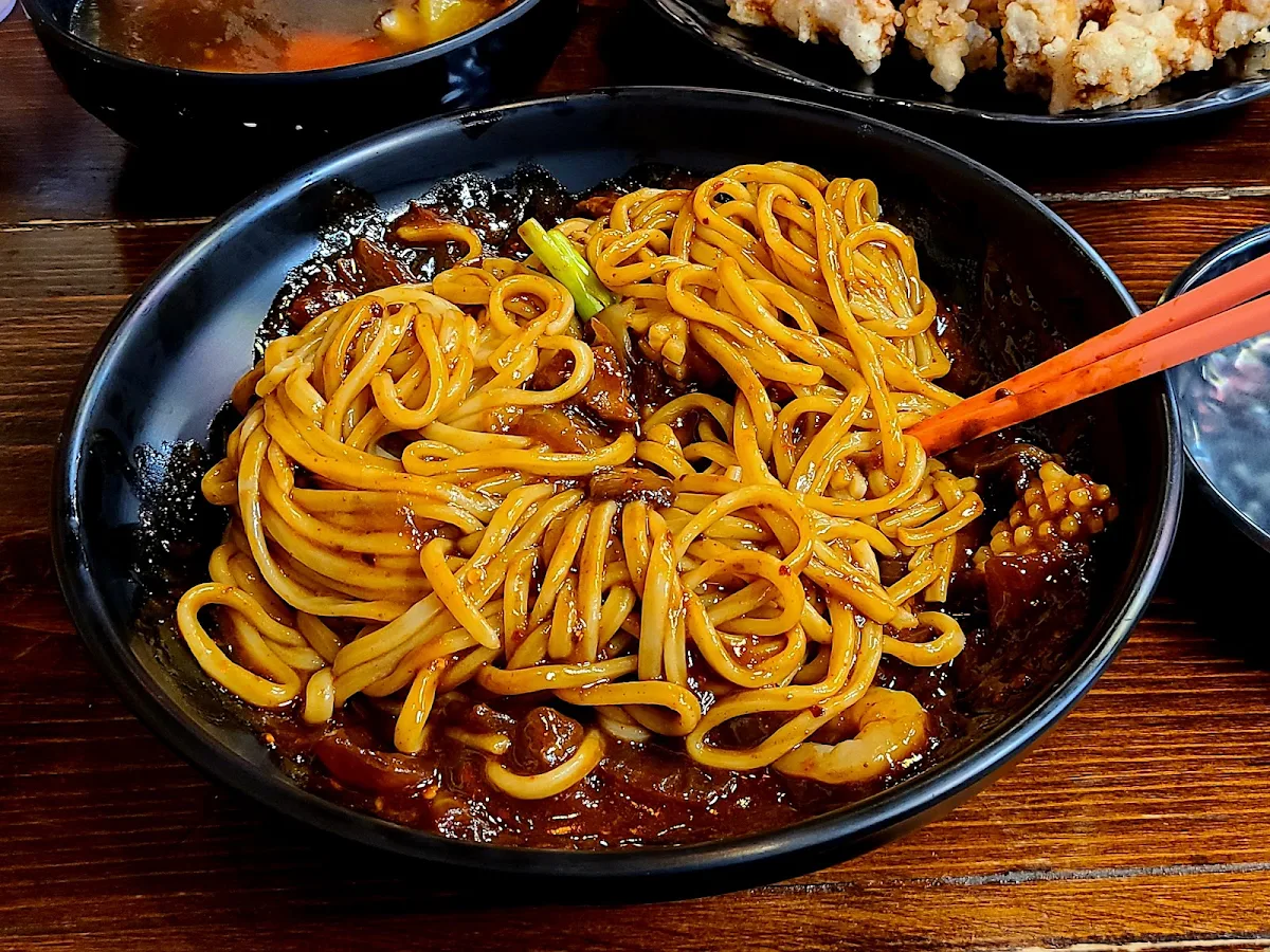 Spicy Black Bean Sauce with Noodle