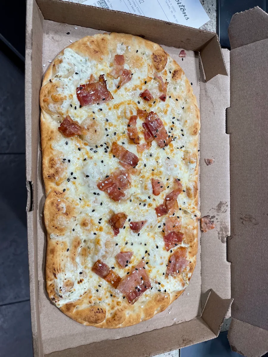 Bacon Everything Flatbread Pizza