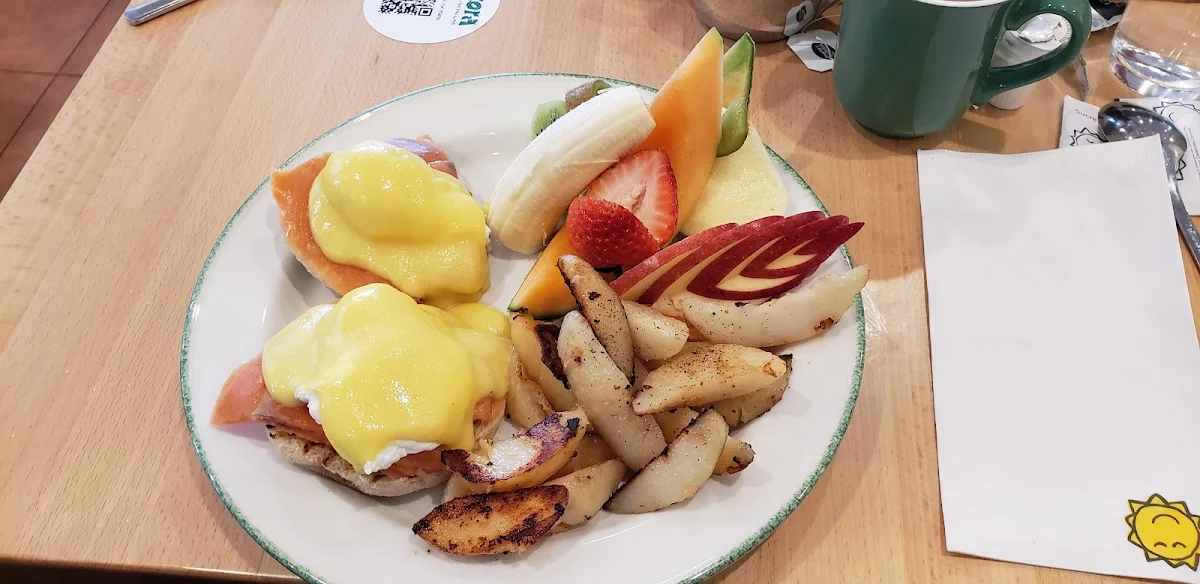 Smoked Salmon Benedict