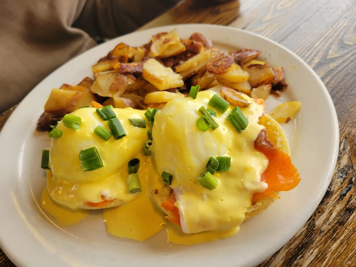 Salmon Benedict
