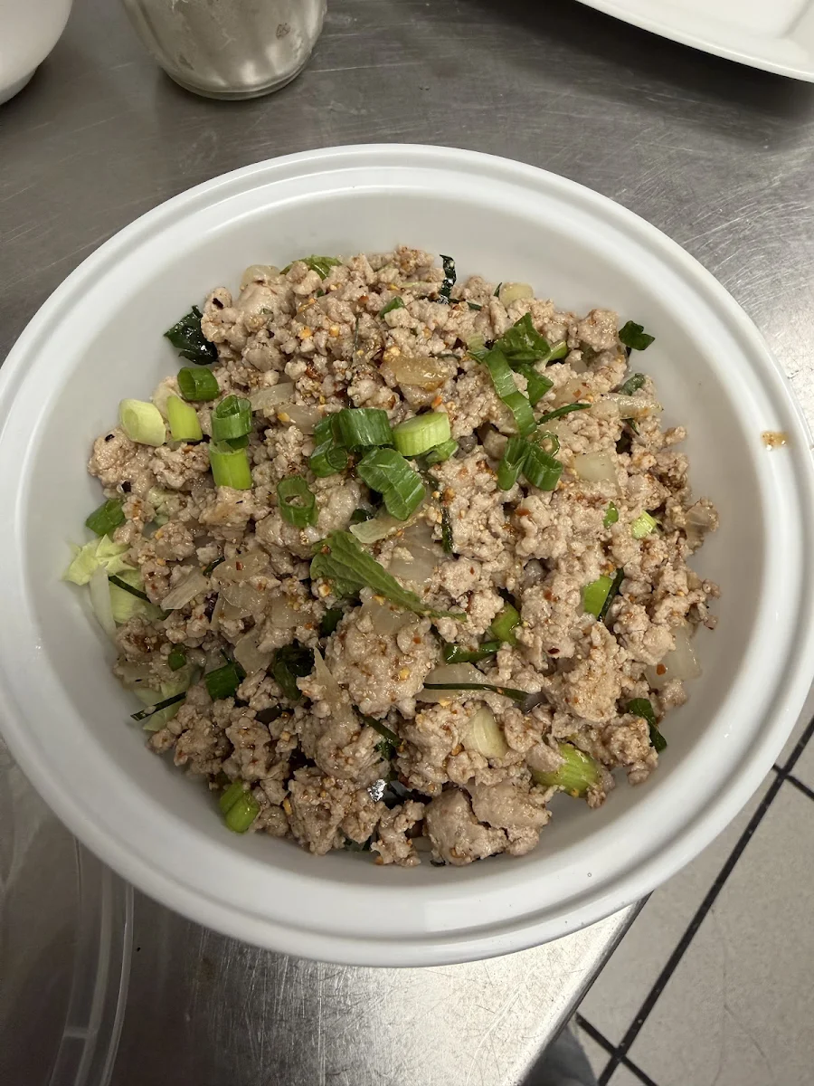 Labb Moo Pork Salad