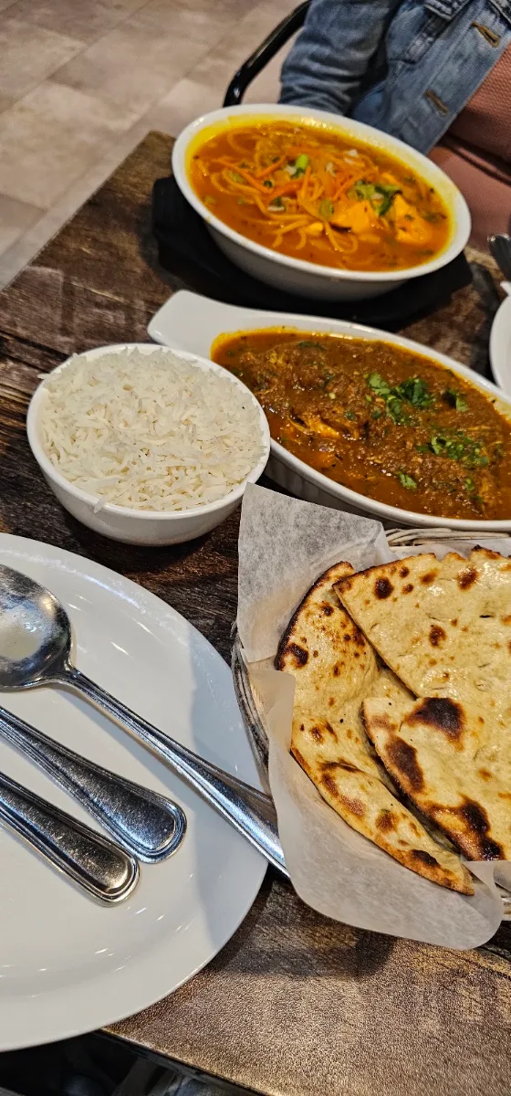 Chicken Tandoori Thali with Fish Pakora