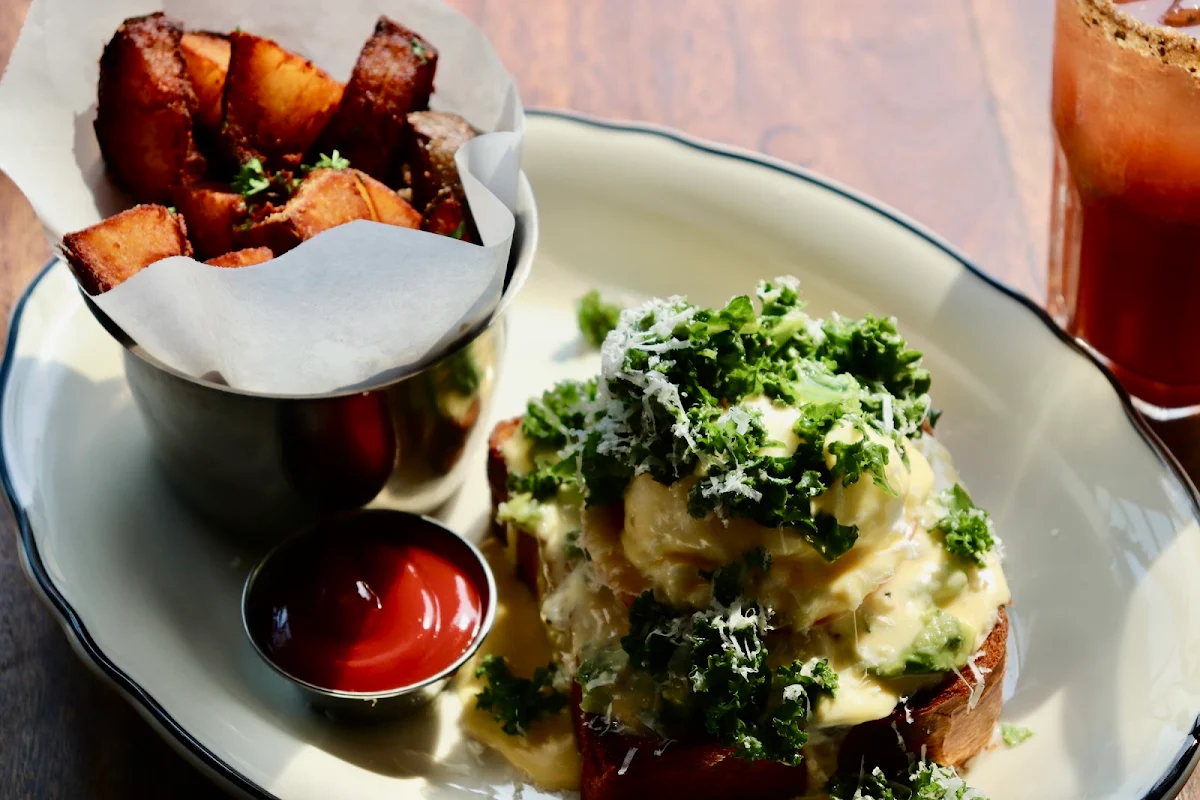 BBQ Bacon and Eggs Benny