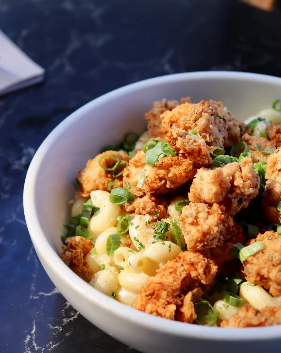 Fried Chicken Mac and Cheese