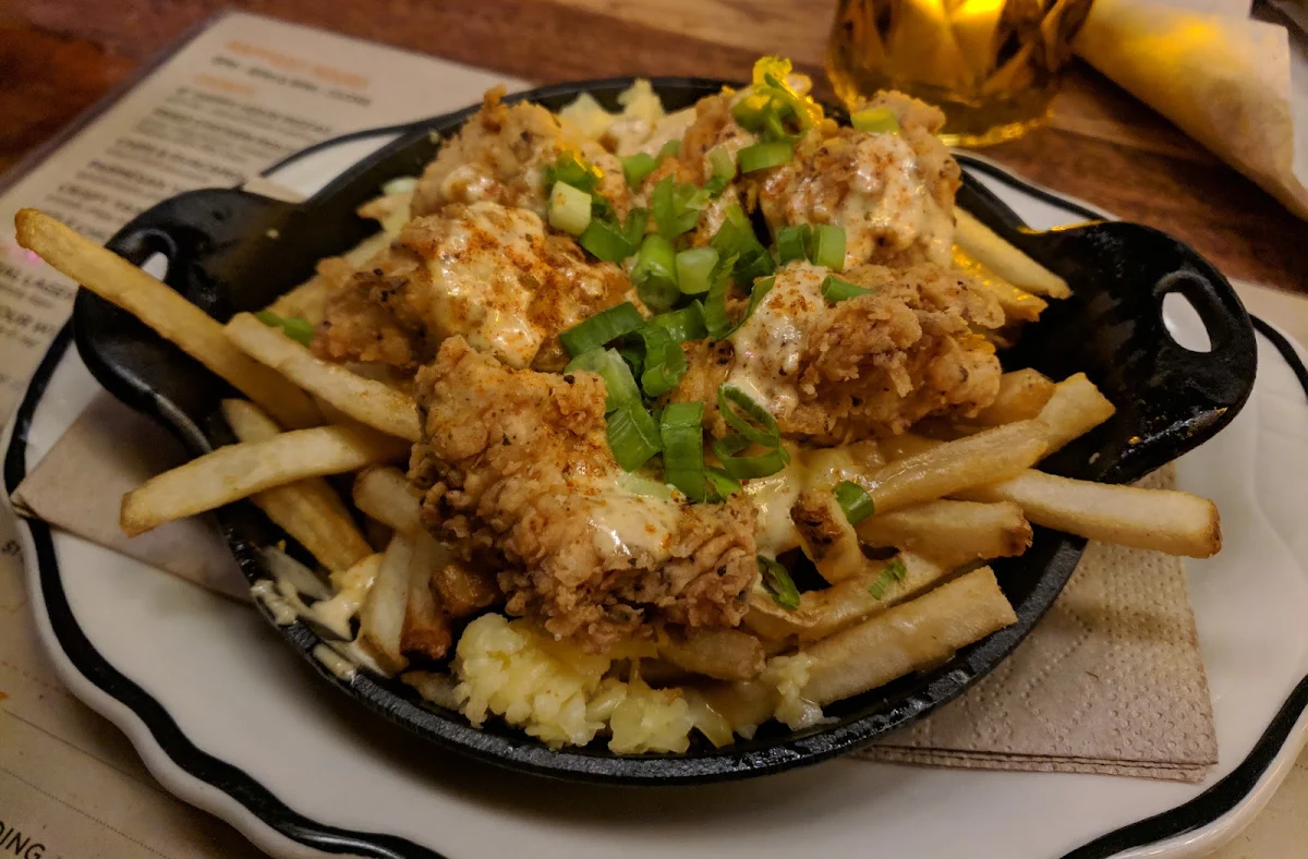 HH Fried Chicken Poutine