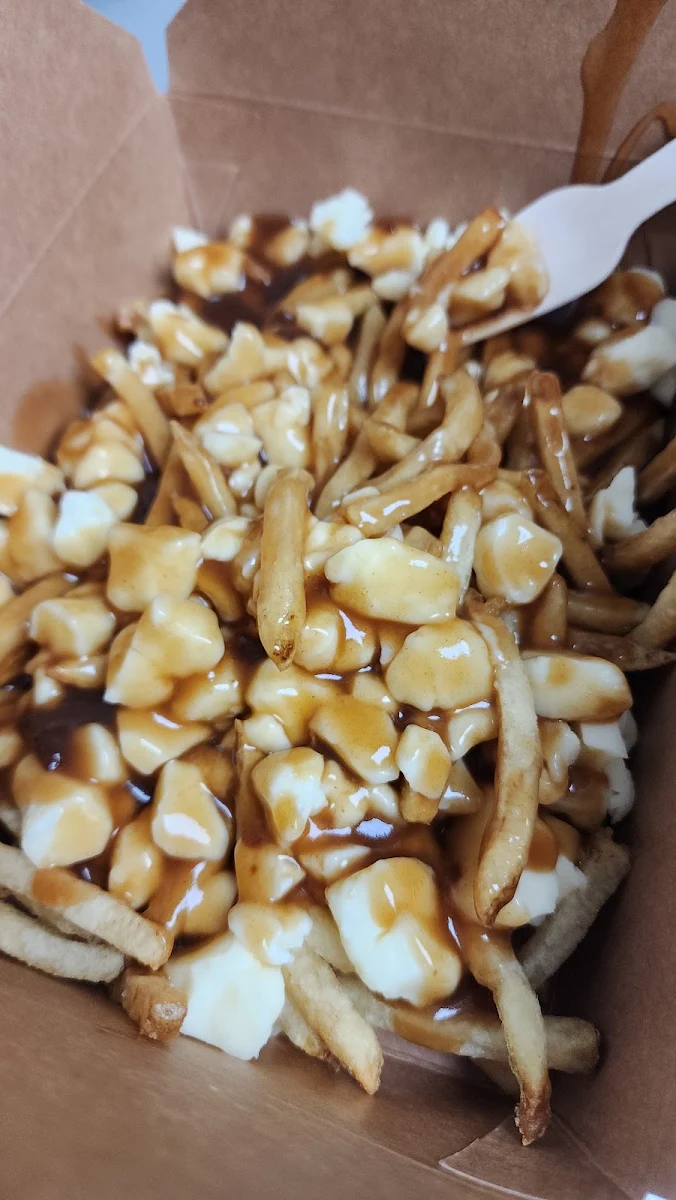 Original Poutine, S-Rank Chicken
