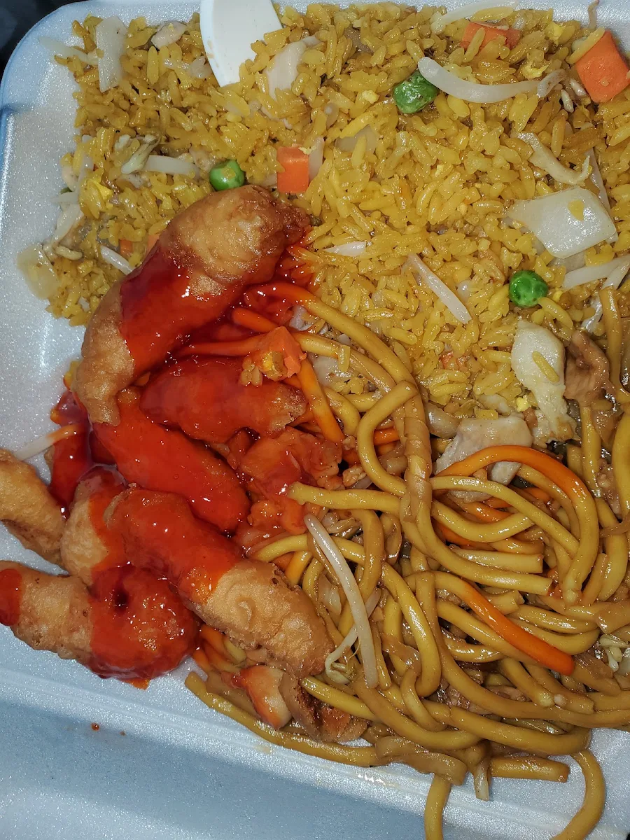 Egg Roll Sweet & Sour Chicken Chicken Lo Mein Chicken Fried Rice