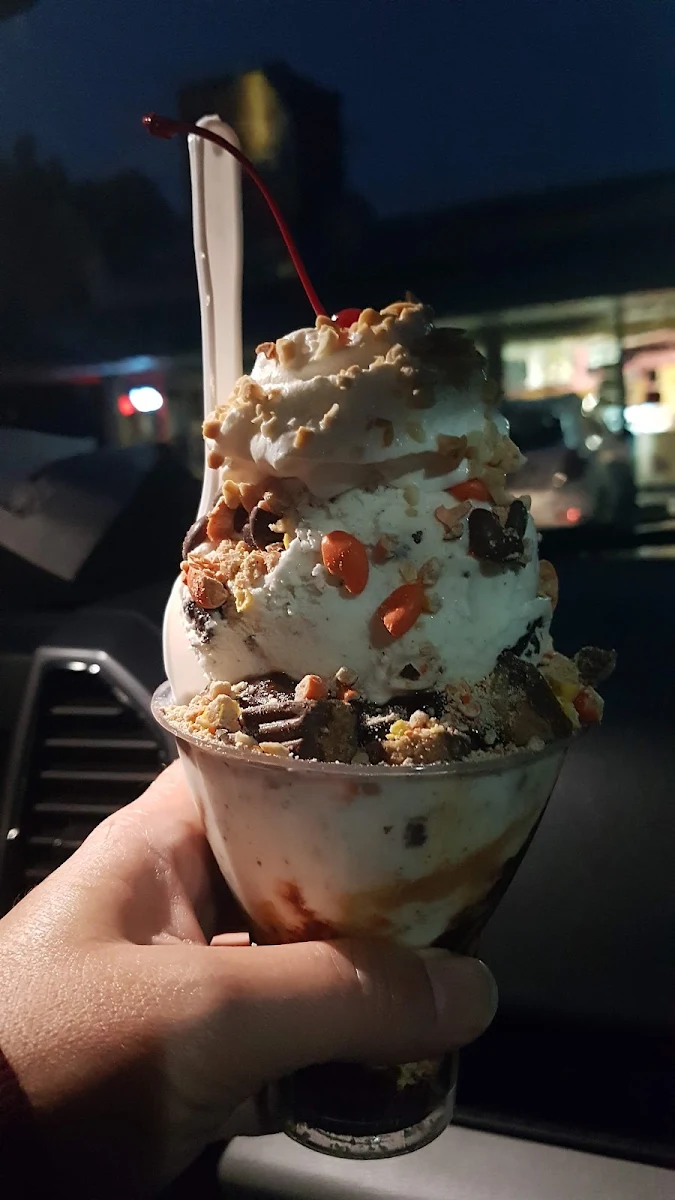 Peanut Butter Sundaes