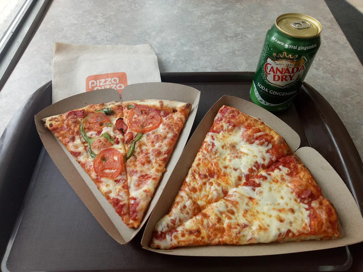 Pizza Au Fromage Et Pizza Végétarienne