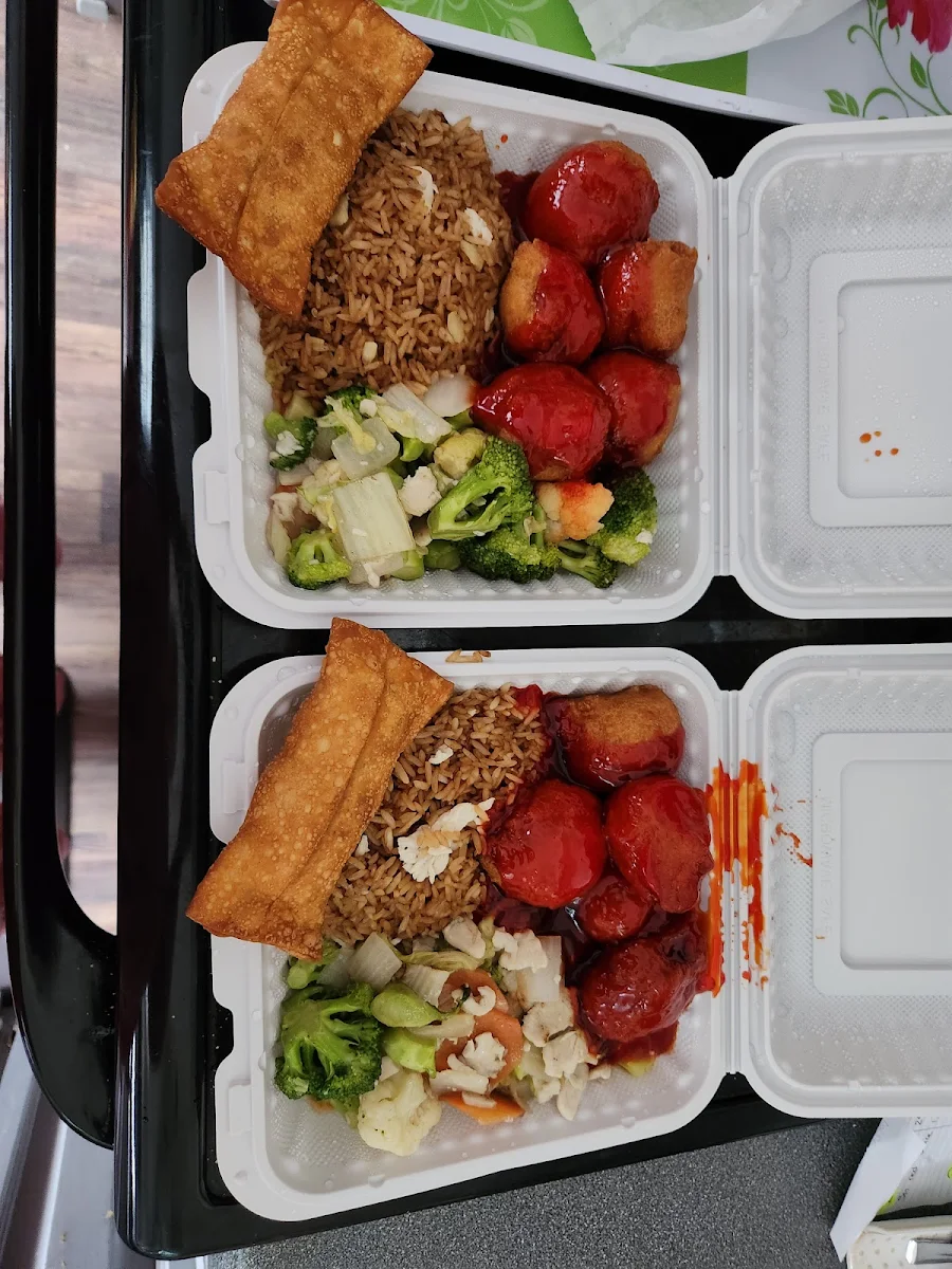 Highlights, Ko's Chinese Restaurant