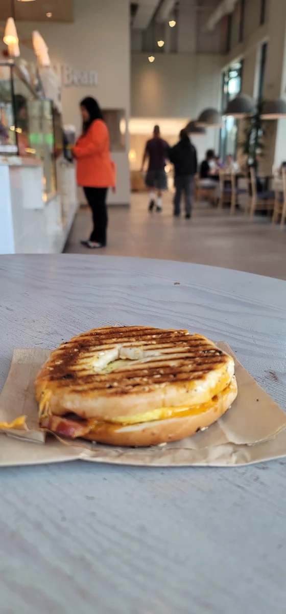 Bacon & Egg Breakfast Bagel